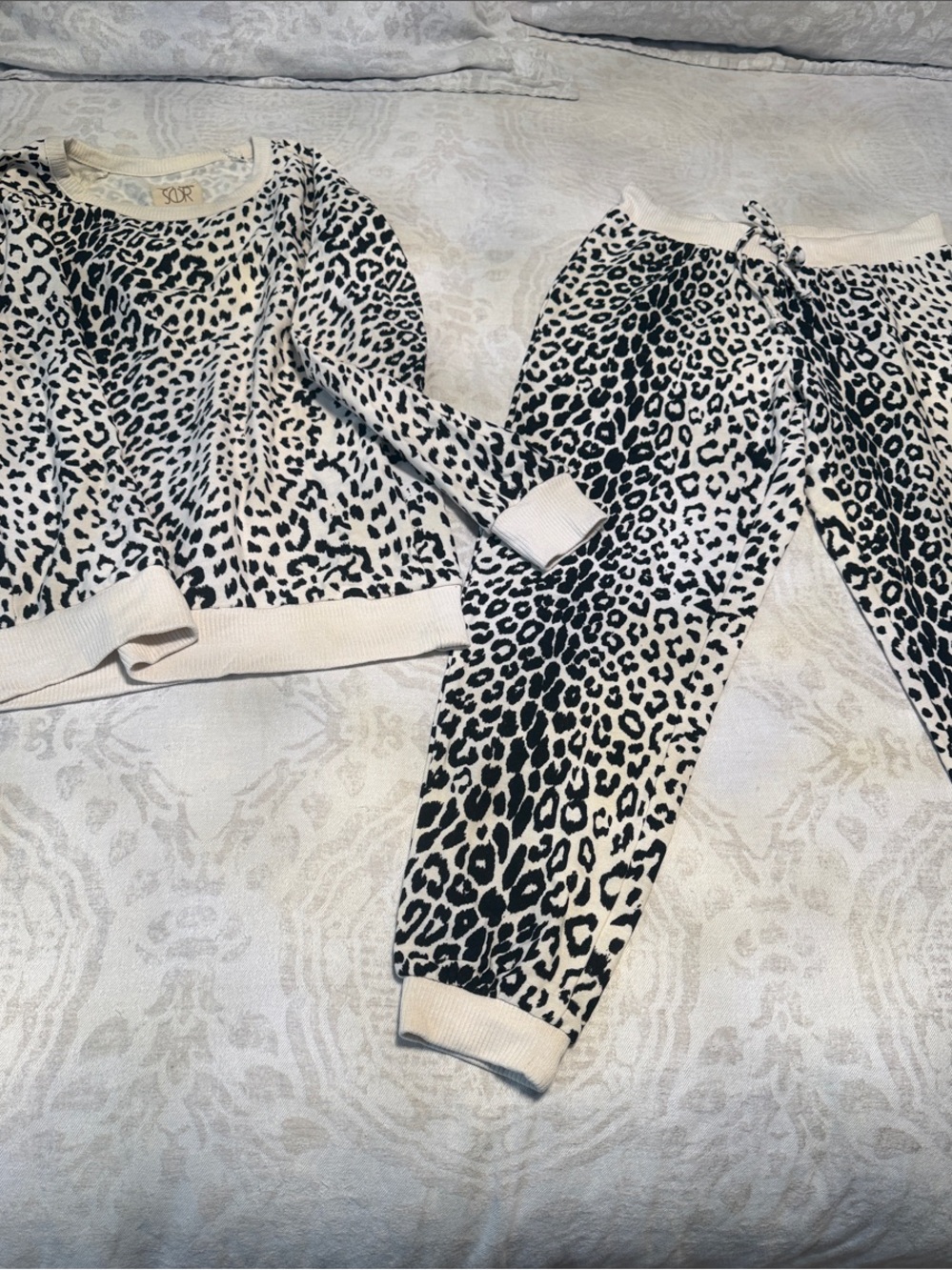 Chaser Black and White Leopard-Print Jogger Set